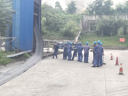 1597300923392105.jpg 皮帶更換中_副本.jpg