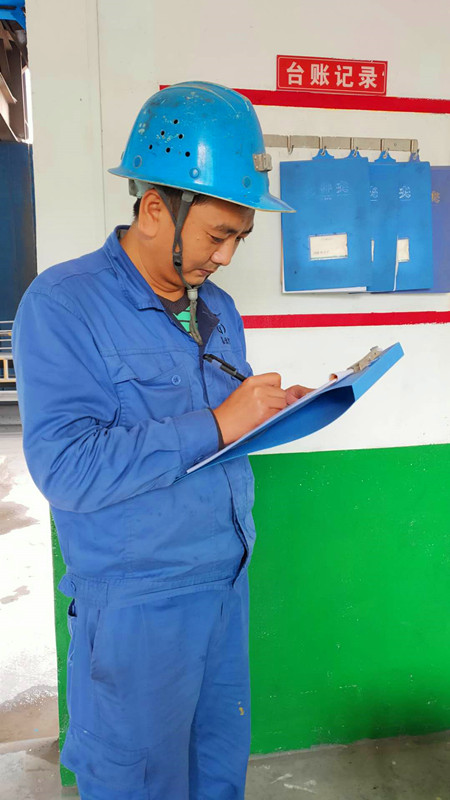 1602207327310345.jpg 晏磊現(xiàn)場(chǎng)檢查簽字圖2_副本.jpg