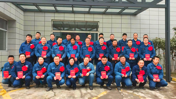 1645437544832621.jpg 先進合影_副本.jpg